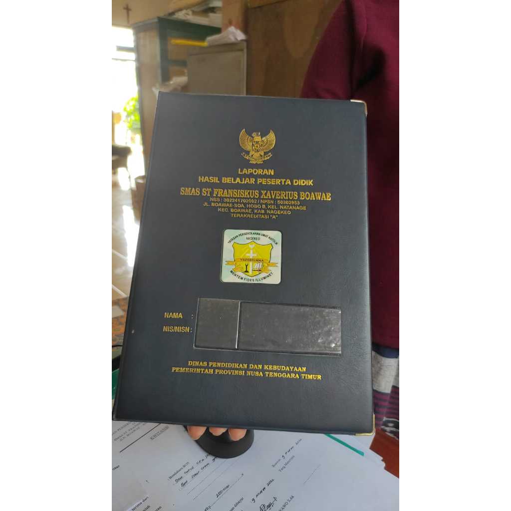 

sampul sablon logo warna siku sudut isi 10 lembar