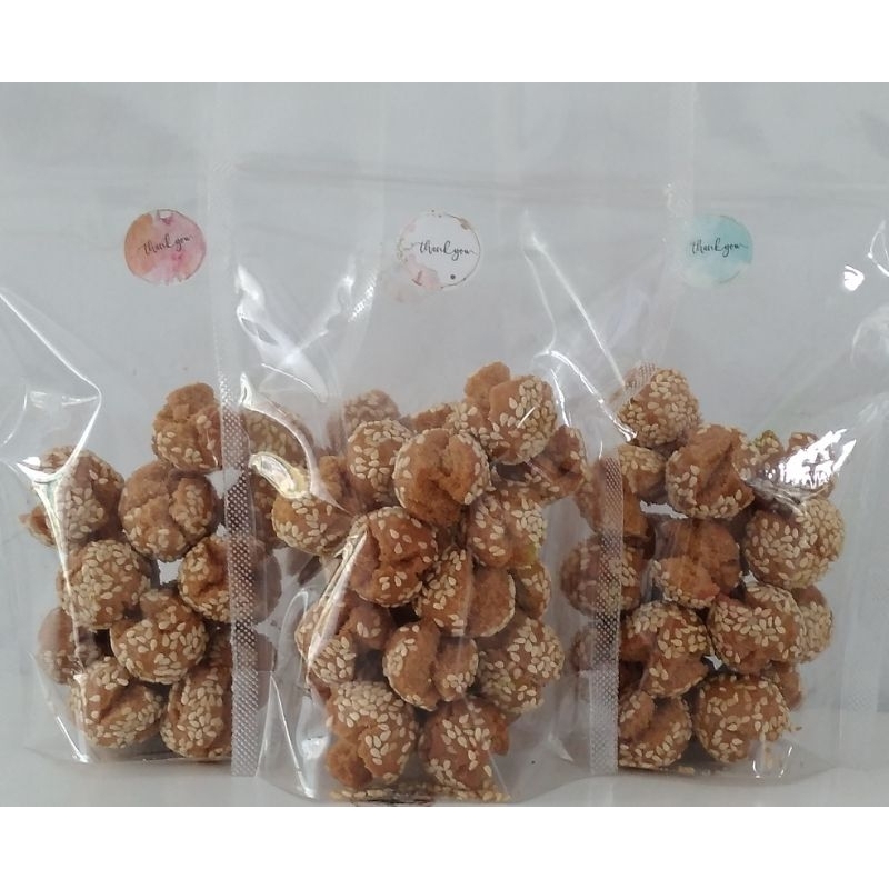 

kue/roti ketawa