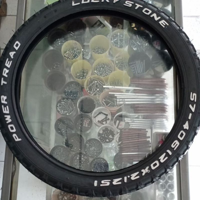 Ban luar sepeda ukuran 20"