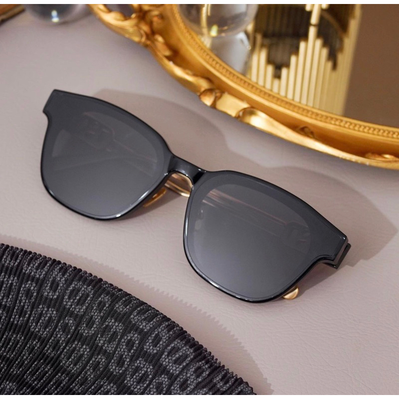 Luca Sunglasses Buttonscarves Black NEW