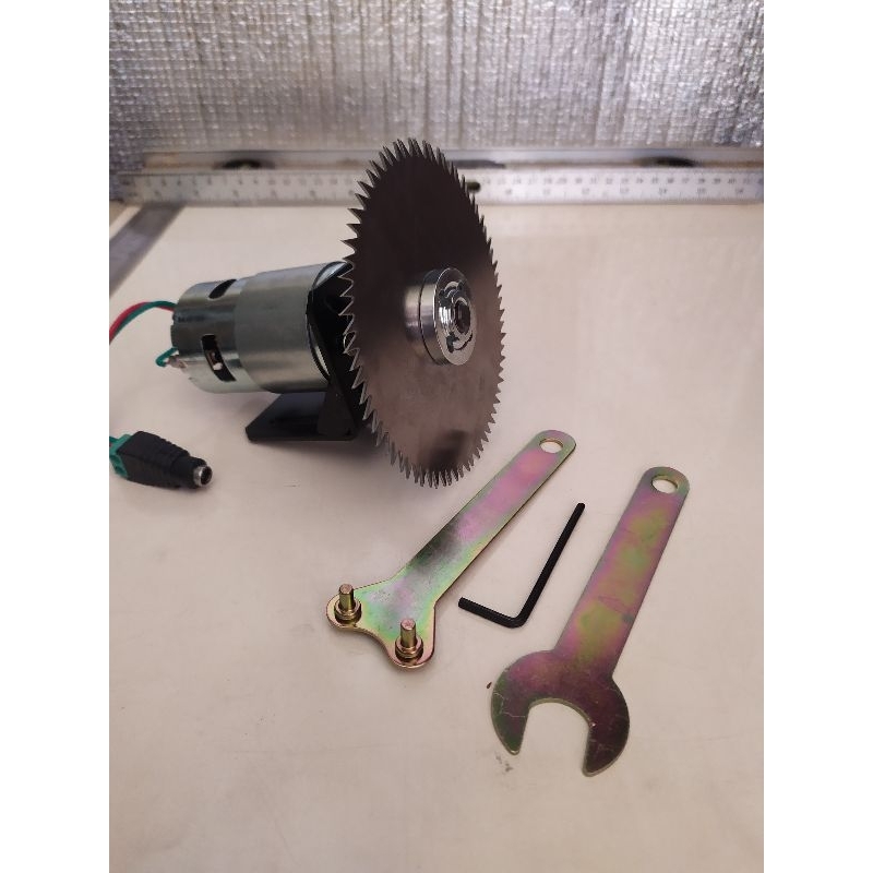 Gerinda Motor Dinamo 775 - 12 Volt DC Termasuk Mandrel - Mata Gerinda potong kayu dan Bracket 775