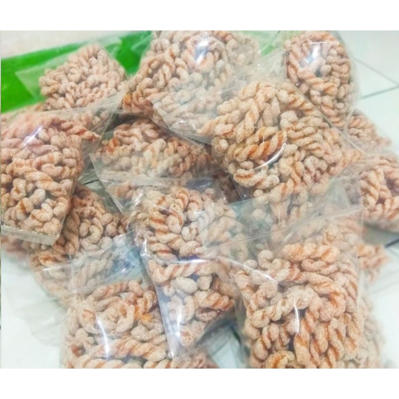 

cemilan/Snack untir untir