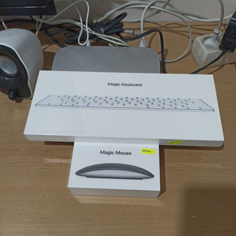 Paket Bundling Apple  Magic Mouse 3 Black + Magic Keyboard 3 type C