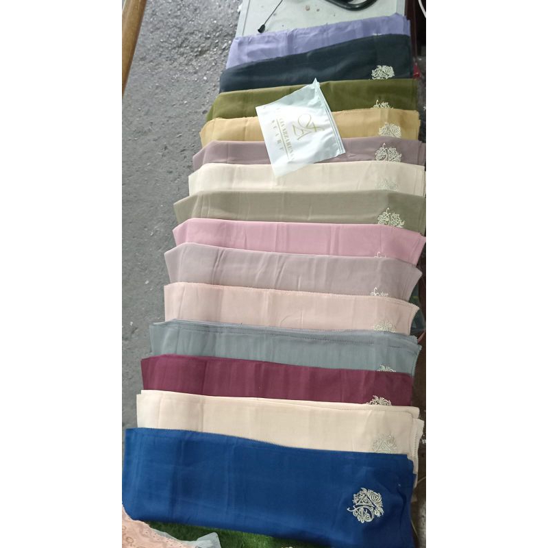 Voal Premium Bordir by Felicia Azzarenka ScarfPackaging Pouch