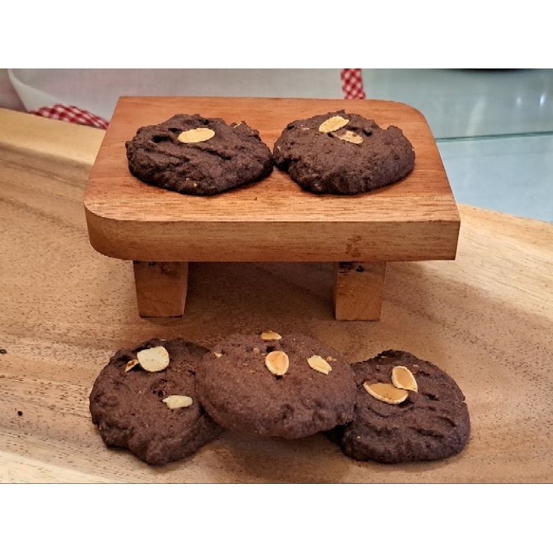 

Chocolas Almond Cookies