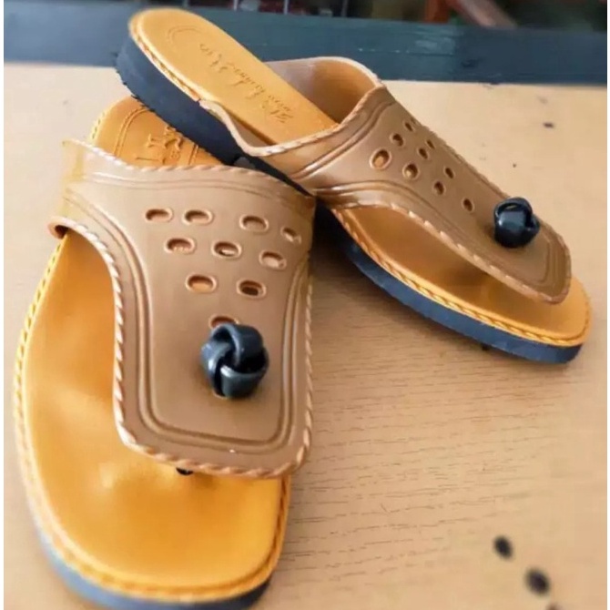 Dapatkan Sandal Lily Jadul, Sendal Lily 2000 pria jepit Lily Asli (Original)
