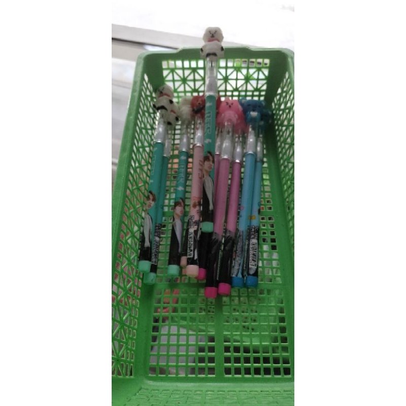 

pensil isi karakter BTS