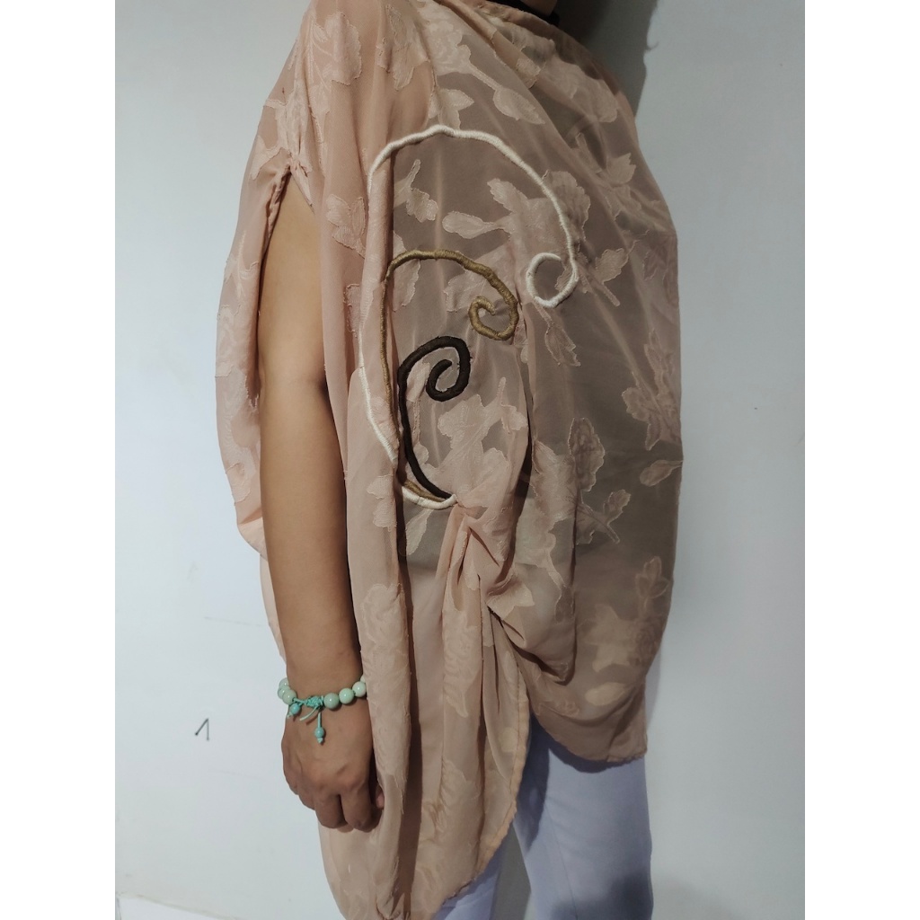 Blus Bali Big size Jumbo Bordir Ombak Sifon Motif Coklat Krem Asimetris Gesyal