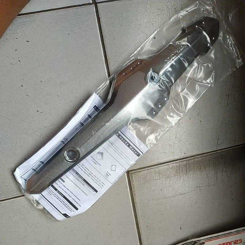 GARNISH KNALPOT HONDA VARIO 125 OLD
