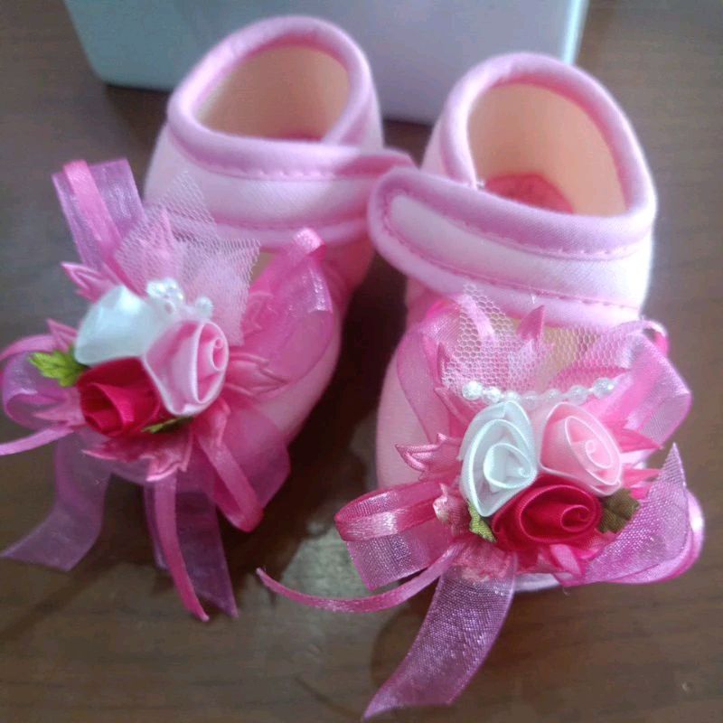 Sepatu bunga bayi perempuan 0 - 3 bulan