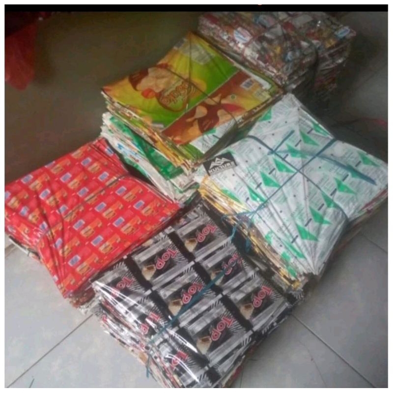 LAYANG PLASTIK BESAR 100 PICS