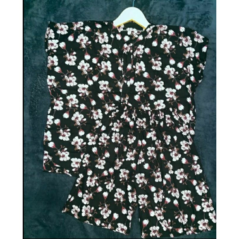 PIYAMA KERAH V-NECK CELANA PENDEK