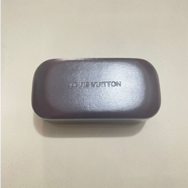 Box Hardcase Kacamata LV Tanpa Luar