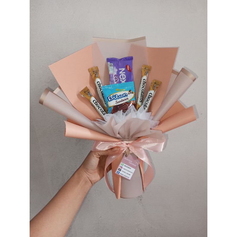 

Bouquet snack hemat isi 6 makanan