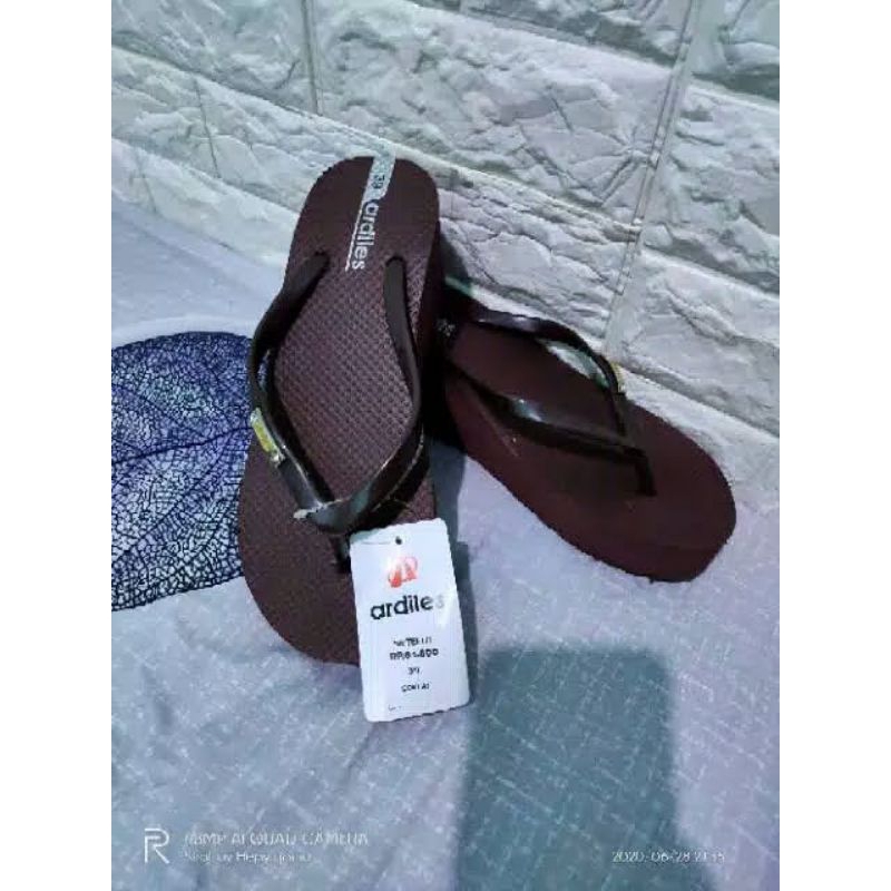 Sandal wanita wedges tefitti Ardiles Hak tinggi 6cm.