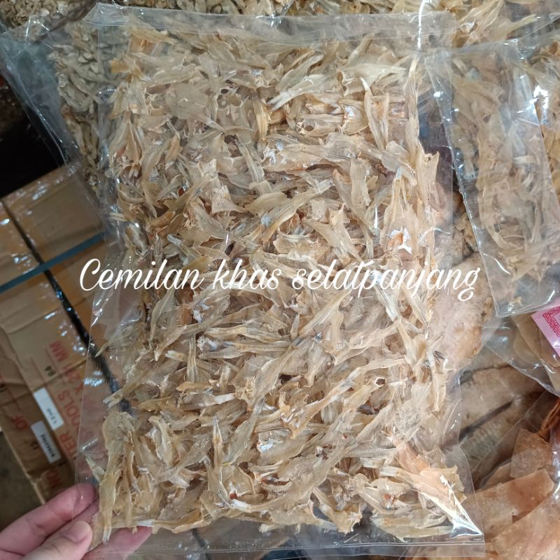 

Ikan teri belah khas meranti