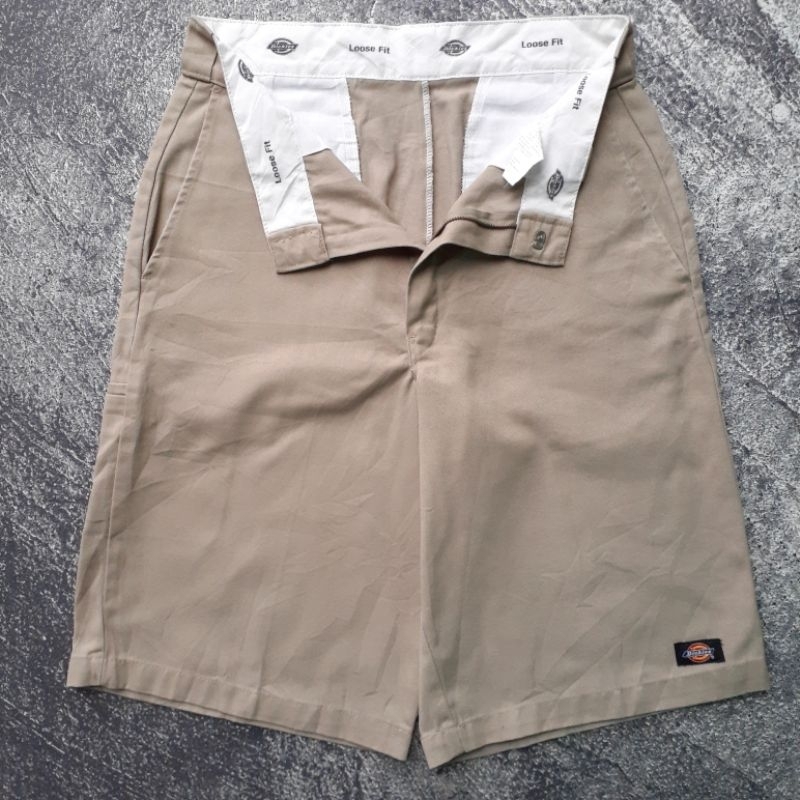 CELANA PENDEK DICKIES LOOSE FIT CELL POCKET SHORT PANTS