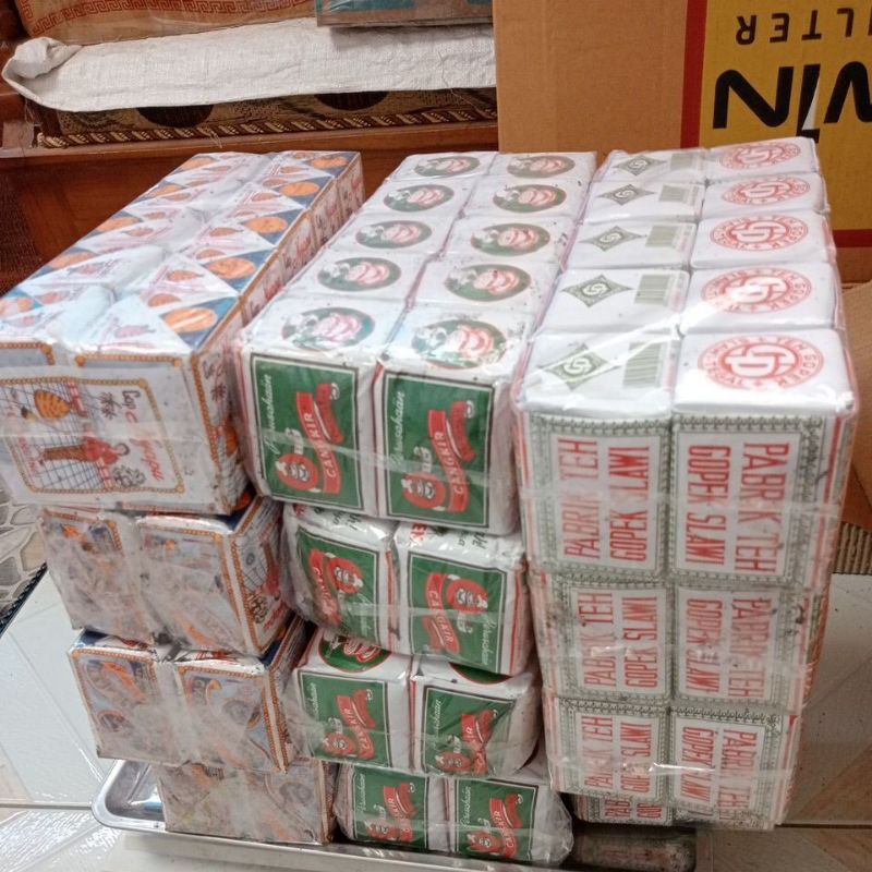 

Teh sintren ,nyapu,gopek