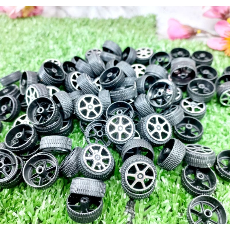 Roda Mobil Mainan Plastik Isi 50pcs Uk 1,4cm