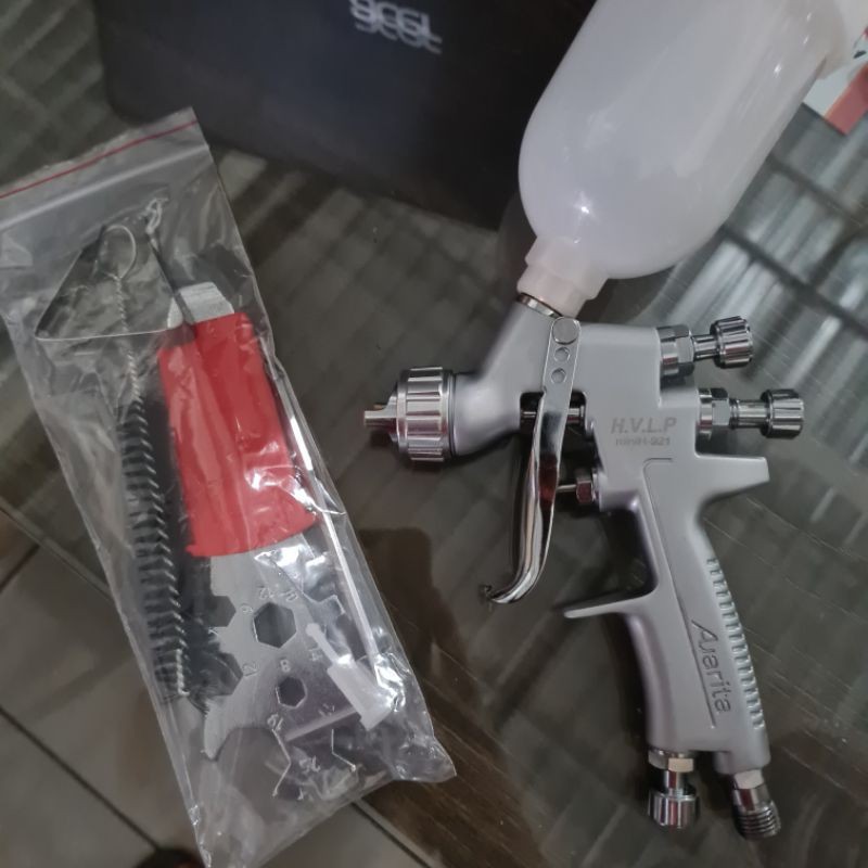 Spray Gun Auarita H-921 HVLP Nozzle 1,0 - 1,2 Original. AUTOMOTIVE COATING SPRAY GUN.