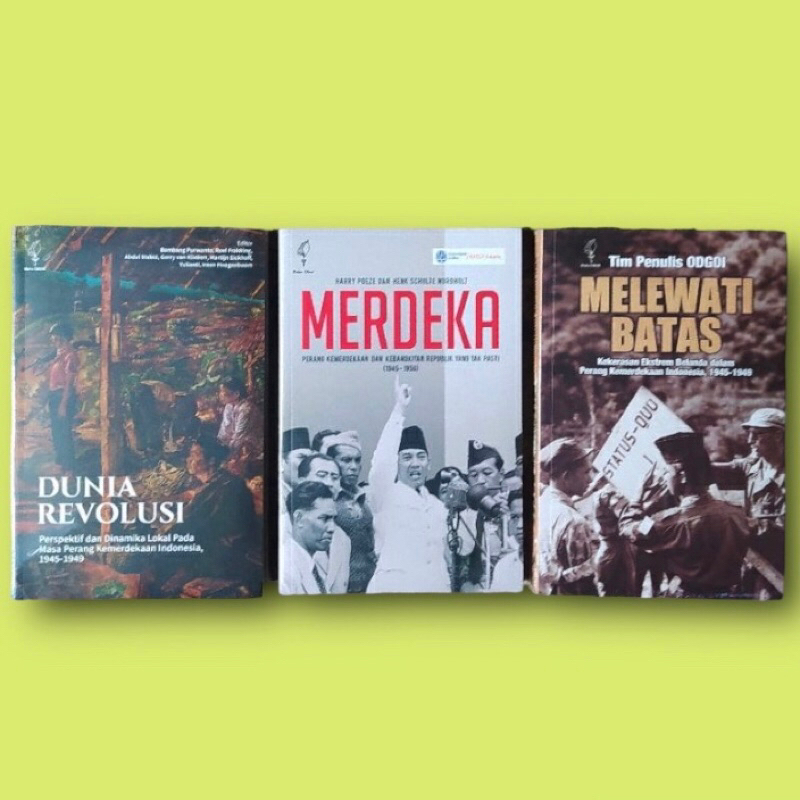 Paket Buku Trilogi Perang Kemerdekaan Indonesia 1945-1950 : Dunia Revolusi - Melewati Batas - Merdek