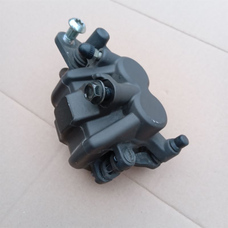 kaliper depan r25 mt25
