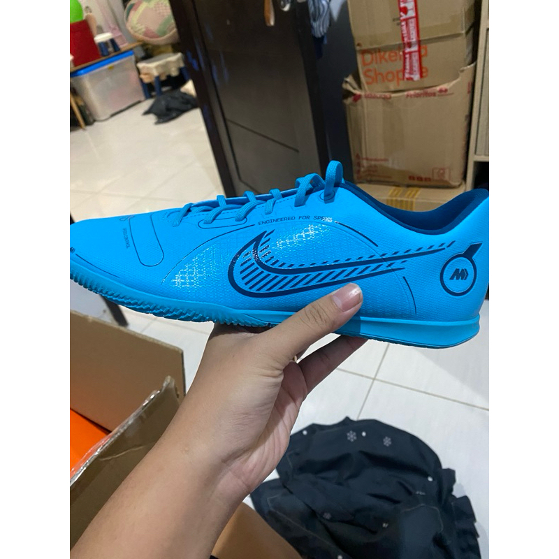 Nike Sepatu Futsal Mercurial Vapor 14 Club Size 45.5
