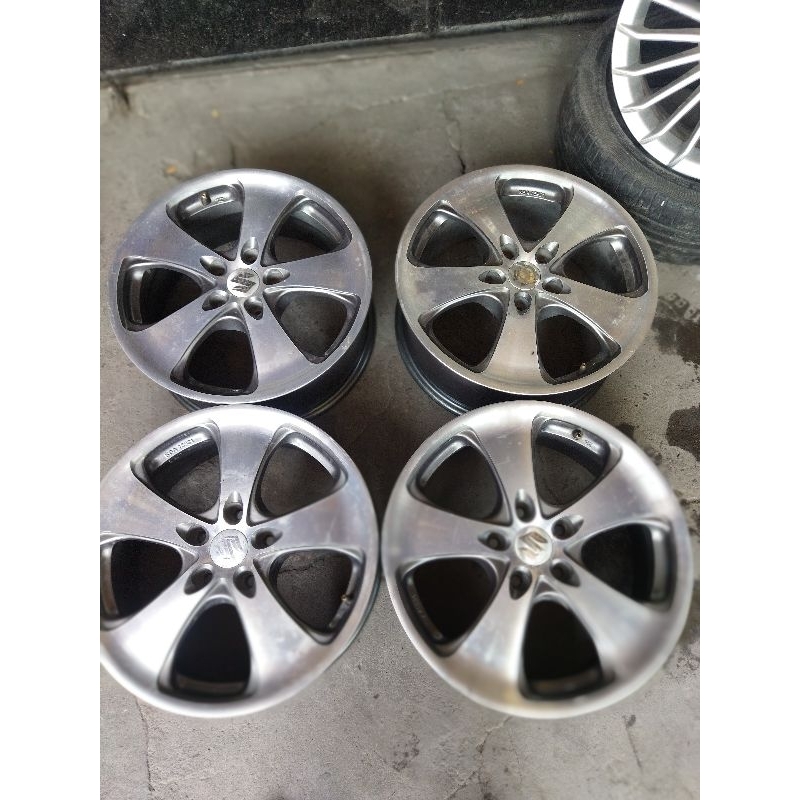 velg oem original Suzuki Apv luxury