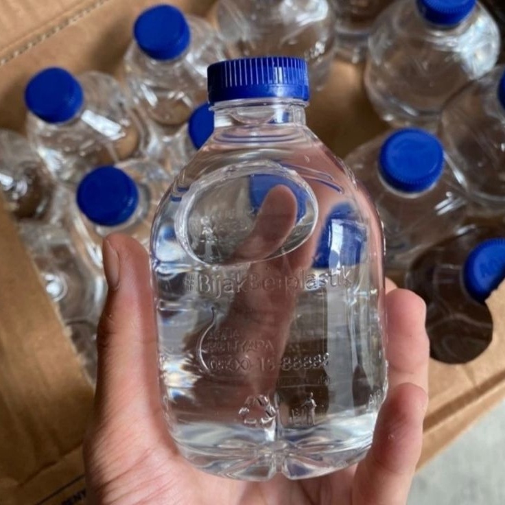 

AQUA CUBE 220 ML X 24 Botol mini / Air Mineral