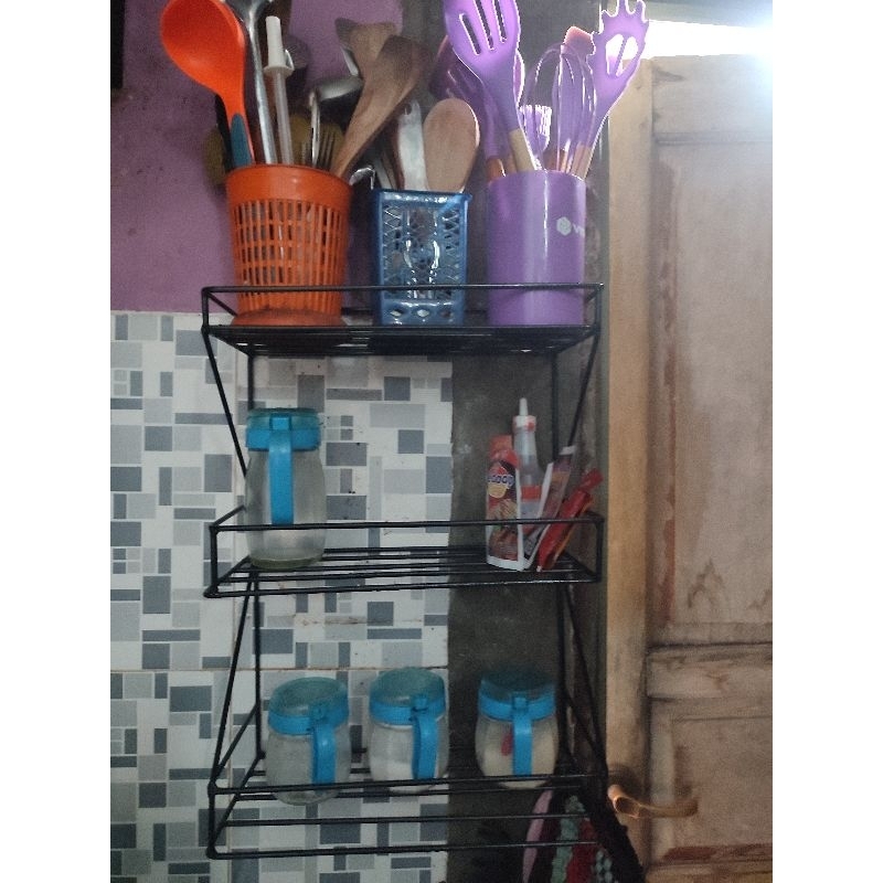 Rak bumbu serbaguna / rak bumbu tempel dinding / rak bumbu besi