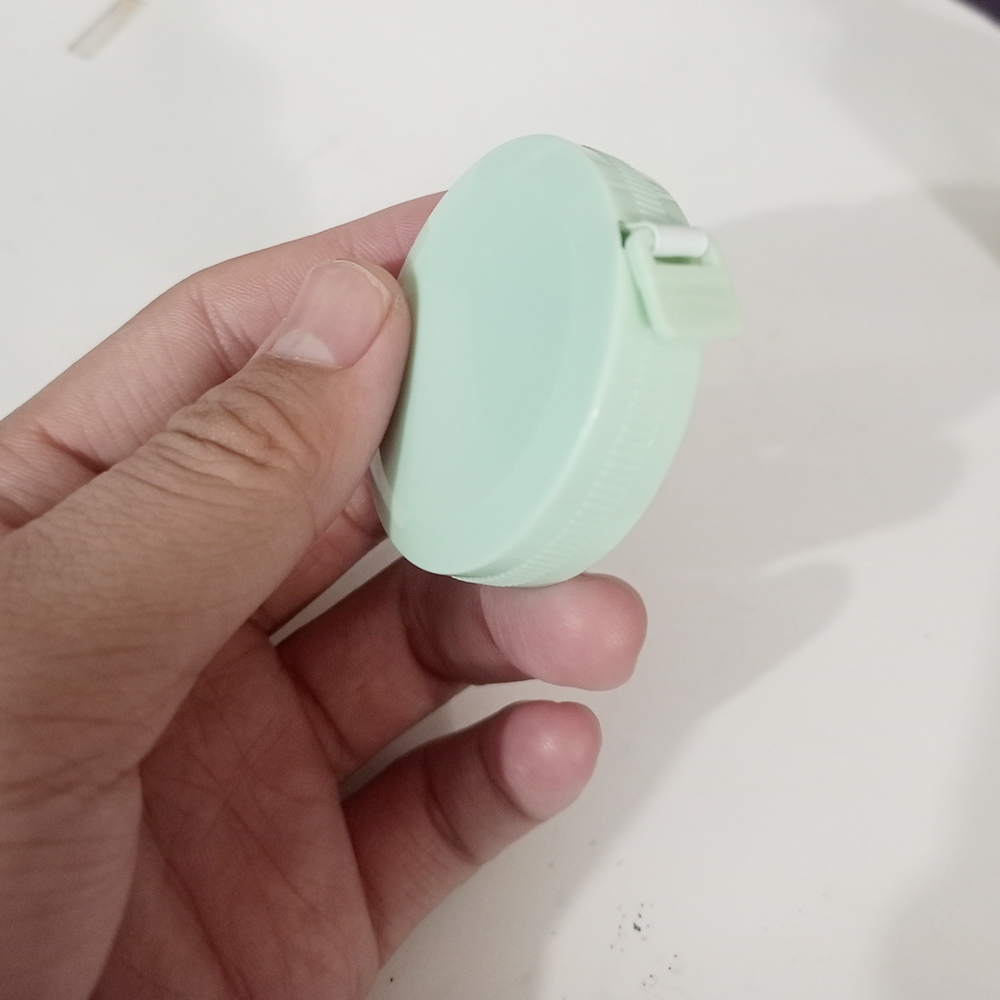 

Alat Ukur Meteran Badan Gulungan Rapi Pengukur Lingkar Serbaguna Bisa Ukur Pinggan Lengan Baju 1 Pcs Cm