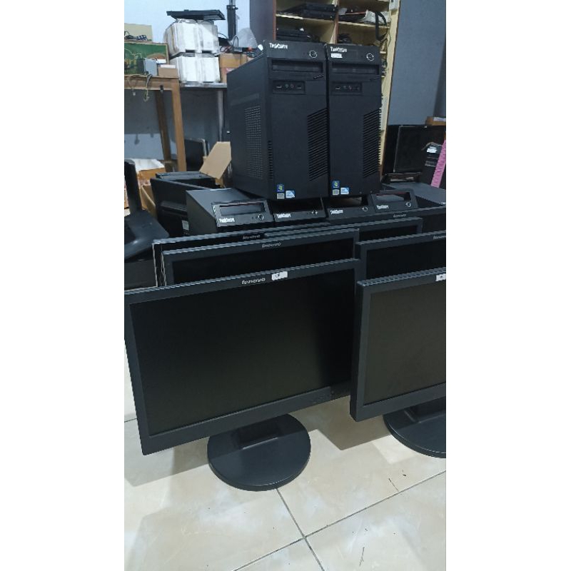 Paket Komputer cpu lenovo core2duo ddr3 2gb hdd 16ogb lcd 19inch lenovo
