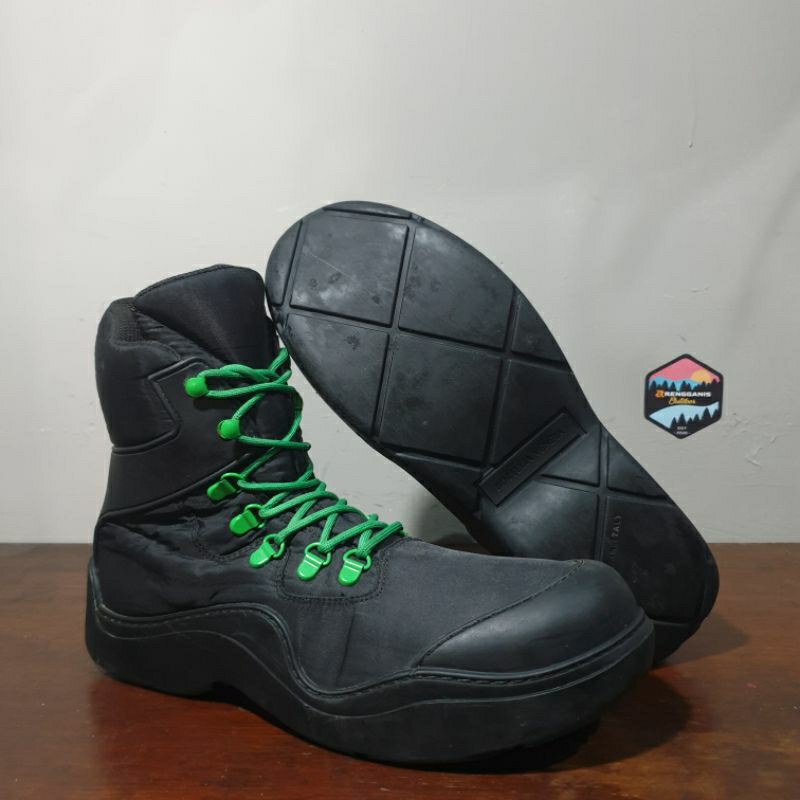 sepatu B0TeGa VeNETA ( made in italy)