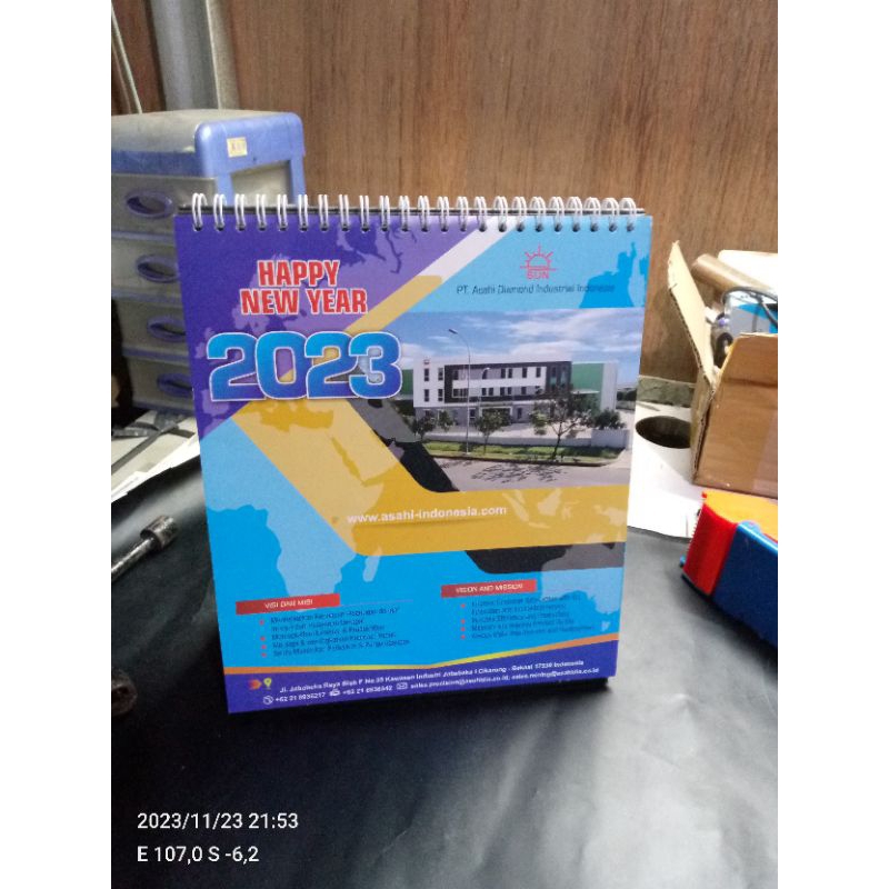 

Kalender meja custom