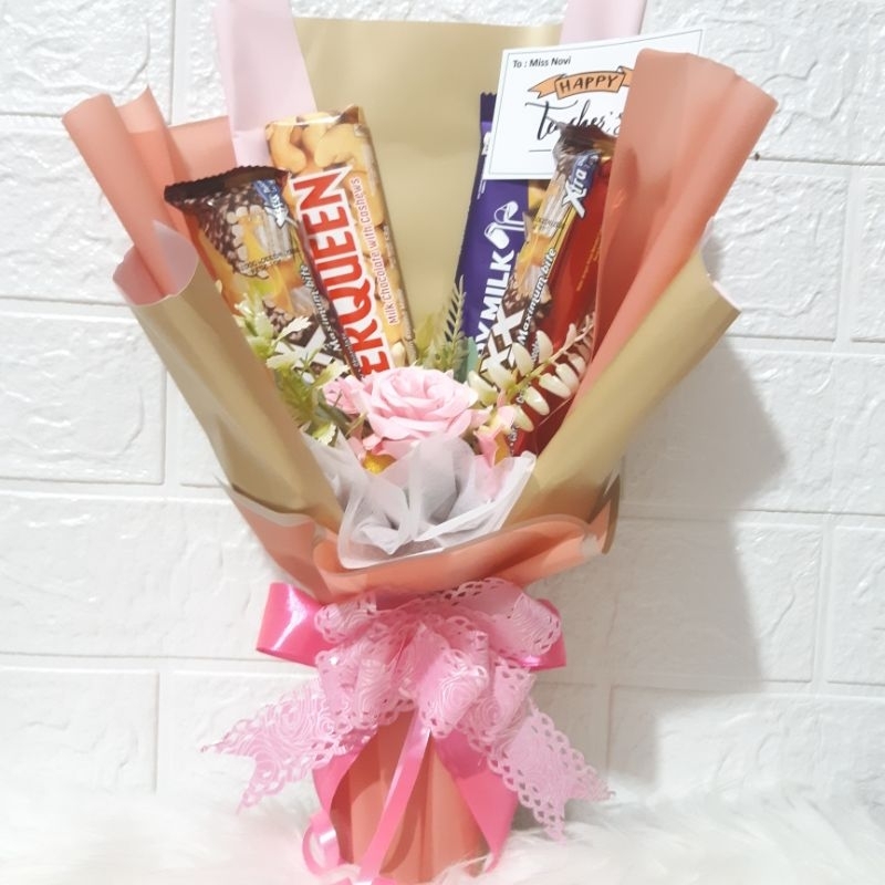 

Buket Snack Coklat pink Bouquet Snack bunga pink