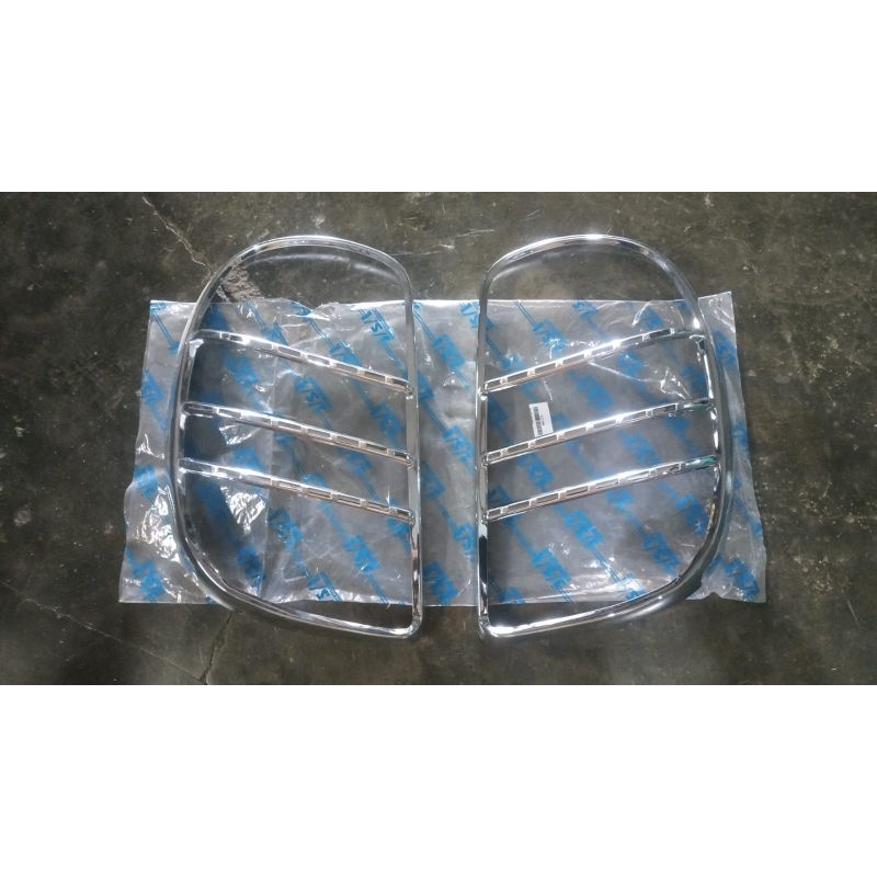 Garnish Belakang Nissan March