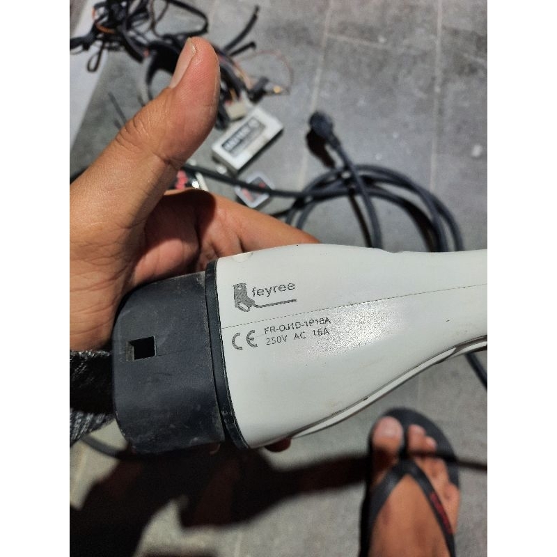 charger cas mobil listrik wuling hyundai dsb