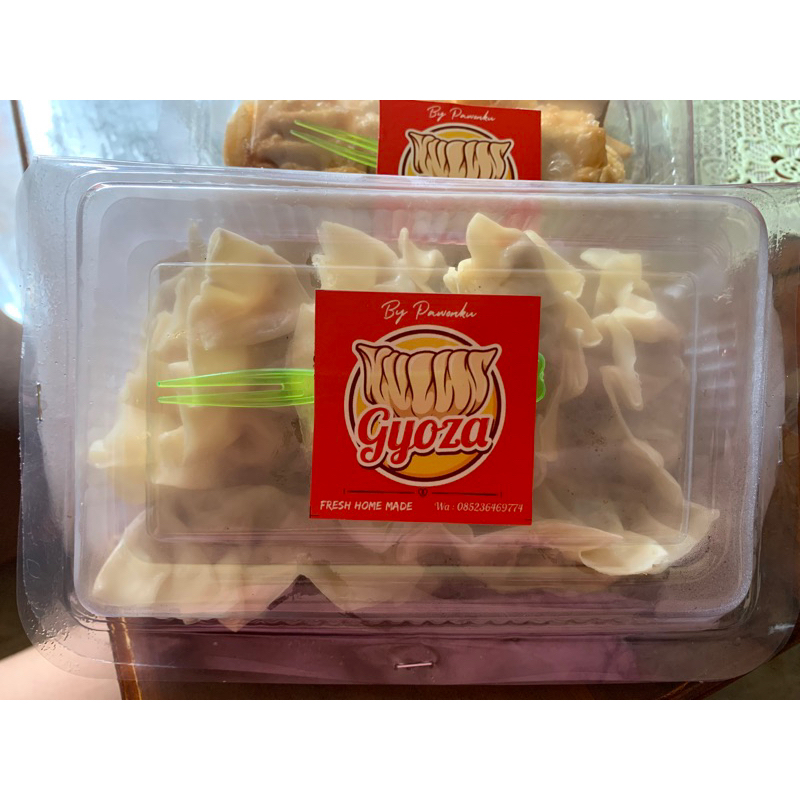 

gyoza ayam kukus/frozen/mateng
