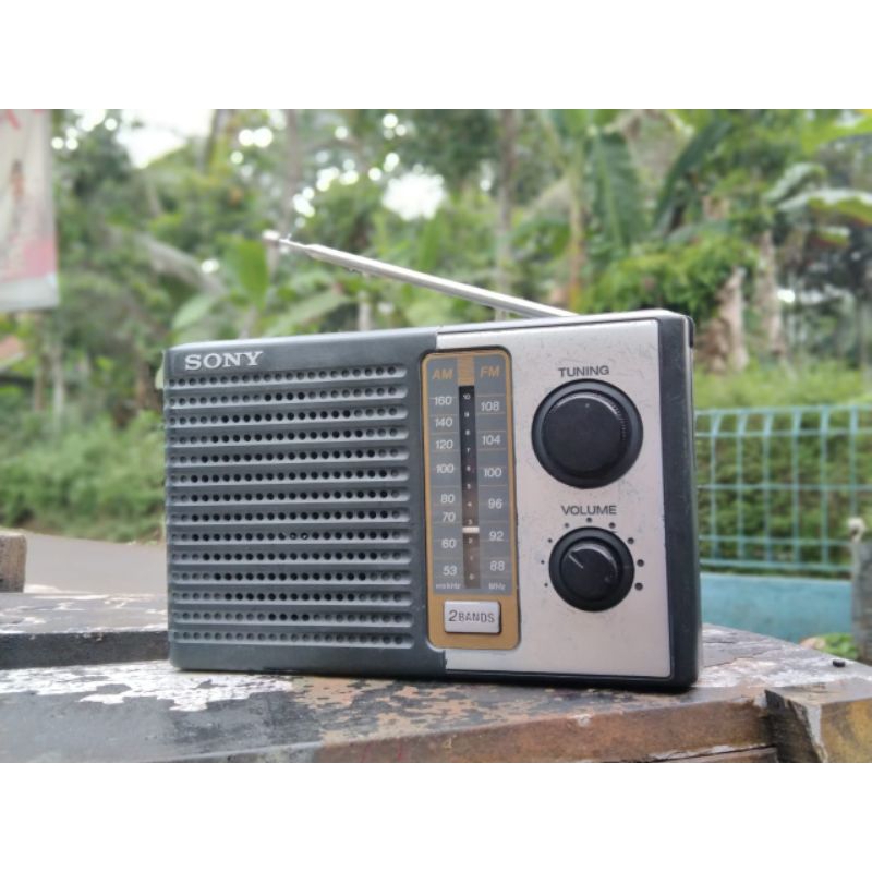 Radio SONY ICF-F10