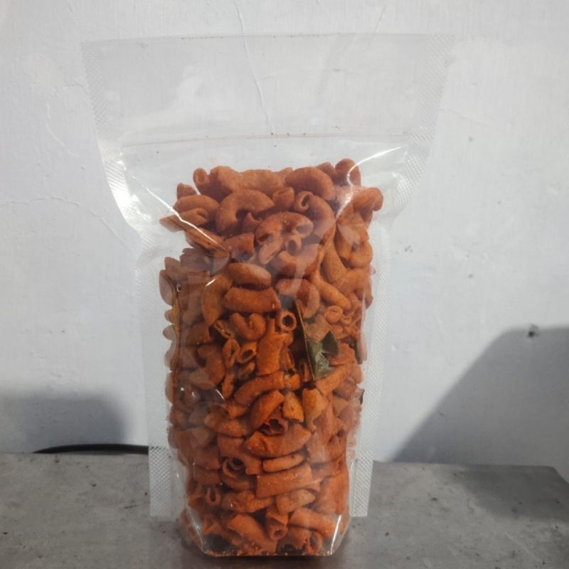 

Makaroni Daun Jeruk Renyah 200 gram