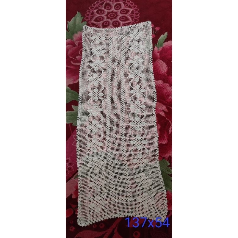 taplak meja panjang rajut