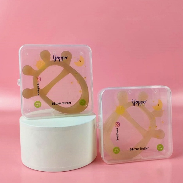 Terbaik.. Yoppo Baby - Teether Gelang Jerapah + Case / Mainan Gigitan Bayi BPA Free