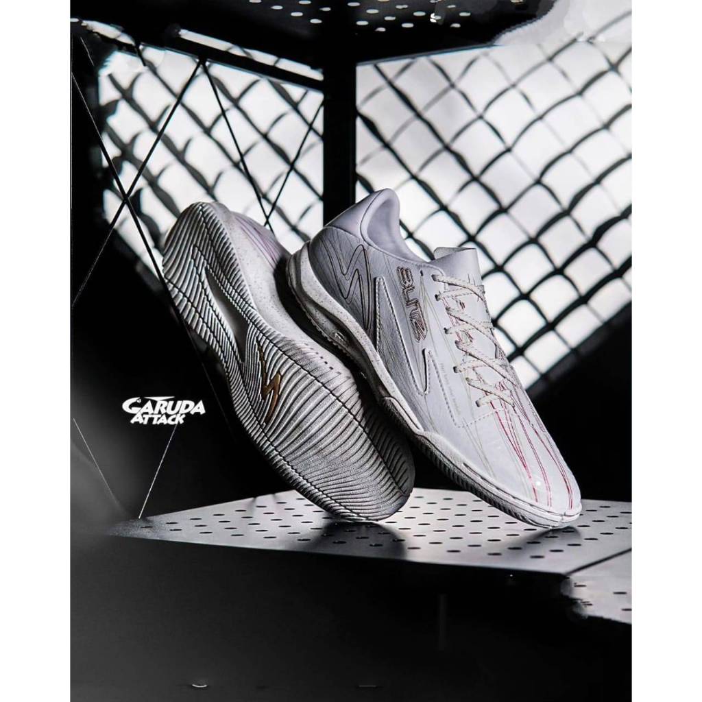 specs accelerator reacto blitz  garuda attack 23 pro in white rich gold chili pepper