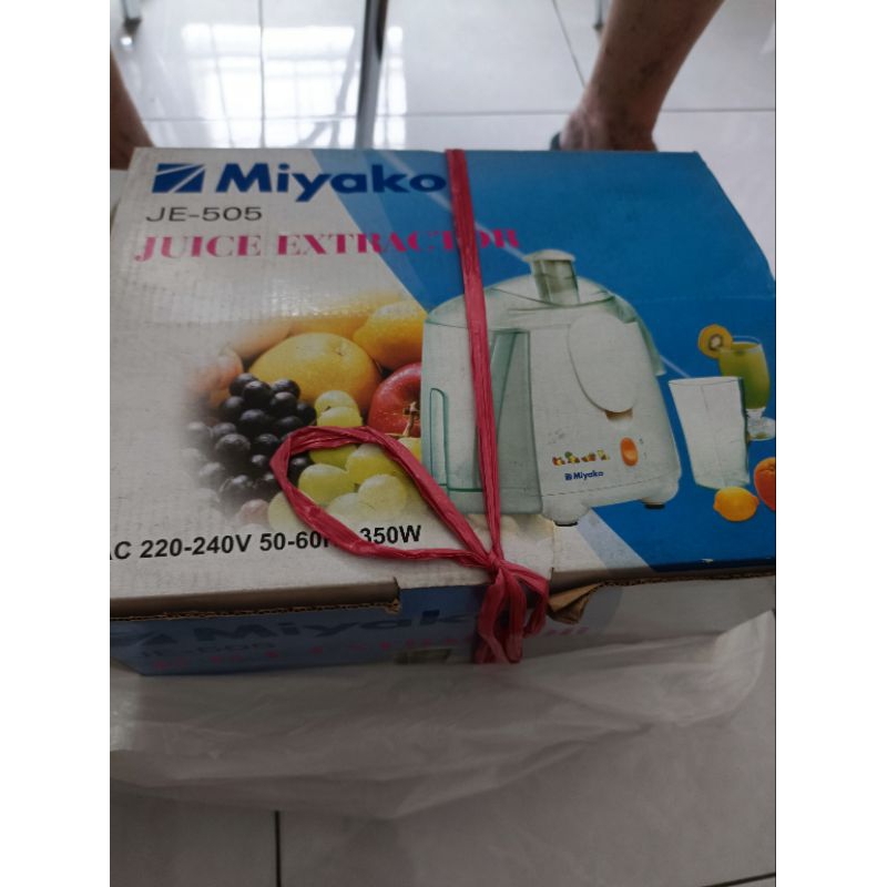 Juice Extractor Miyako JE 505 Juicer Murah banget