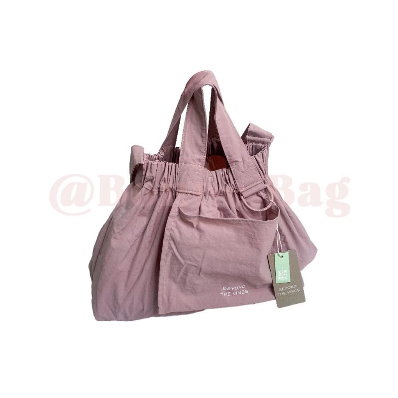 NEW BTV Dumpling Bag size M Carmine