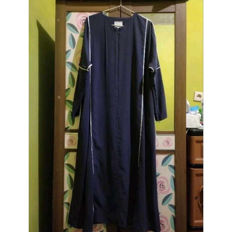 Preloved Line Abaya Bysofni