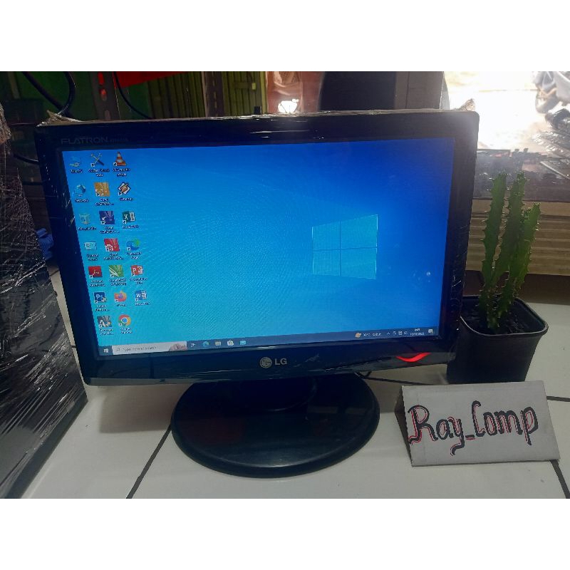 Monitor Lcd 16 Inch Wide