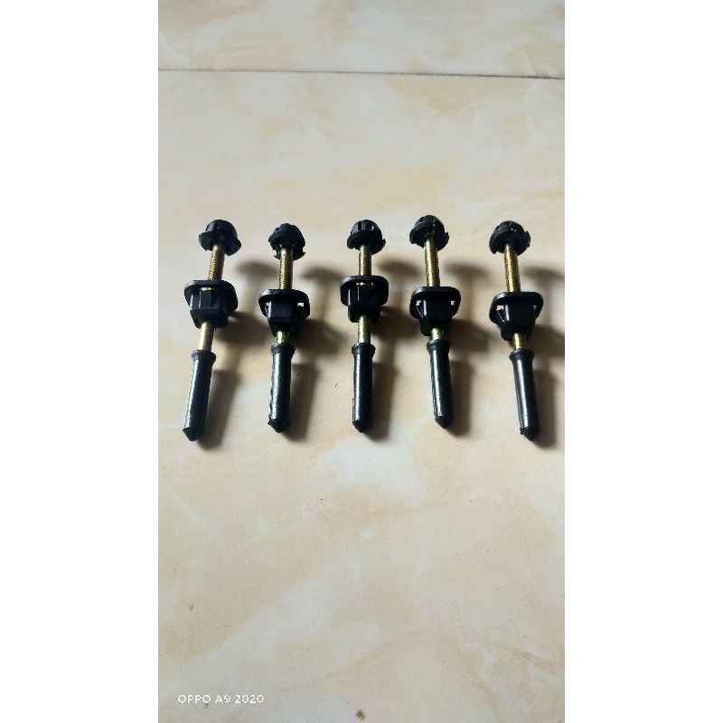 baut setelan lampu mobil toyota soluna