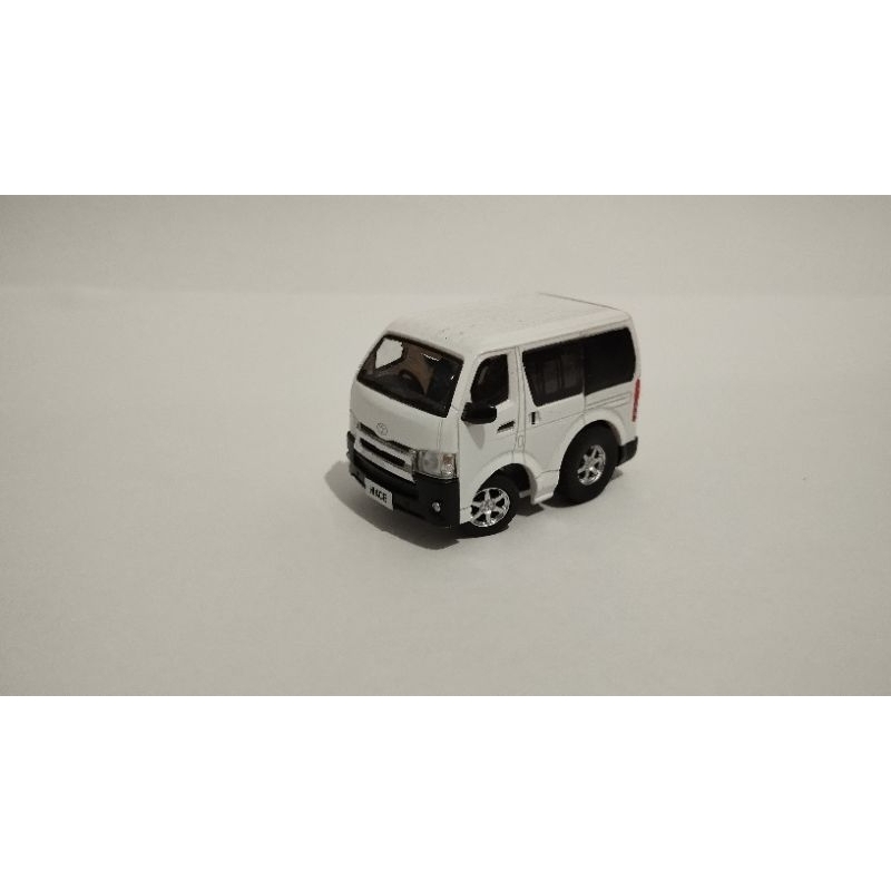 diecast miniatur toyota Hiace Tiny Q putih