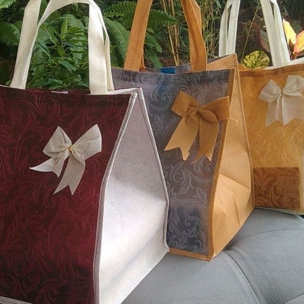 Ready❄➼ tas hajatan embos premium 22x22 per lusin H95